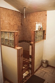 Charming Athens Accommodation Perfect for Romantic Getaways in Texas - Athens, Texas - glamping.directory