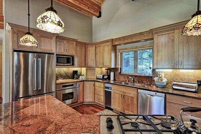 Cozy Cabin Retreat with Expansive Deck Near Lake and Trails in Tahoma, California - Tahoma, California - glamping.directory
