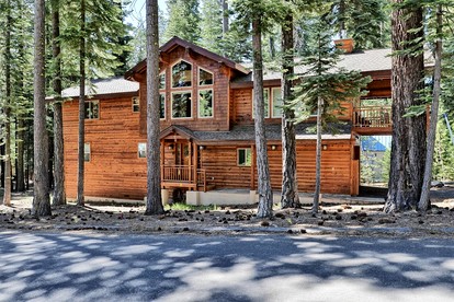 Cozy Cabin Retreat with Expansive Deck Near Lake and Trails in Tahoma, California - glamping.directory