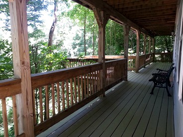 Cozy Smoky Mountain Cabin Retreat in Maggie Valley, North Carolina - glamping.directory