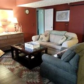Cozy Smoky Mountain Cabin Retreat in Maggie Valley, North Carolina - Maggie Valley, North Carolina - glamping.directory