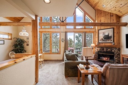 Marvelous Family-Friendly Cabin in Redmond, Oregon - Perfect Glamping Destination for Golf Enthusiasts - Redmond, Oregon - glamping.directory