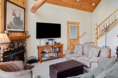 Marvelous Family-Friendly Cabin in Redmond, Oregon - Perfect Glamping Destination for Golf Enthusiasts - Redmond, Oregon - glamping.directory