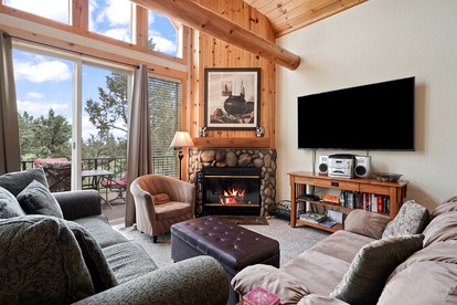Marvelous Family-Friendly Cabin in Redmond, Oregon - Perfect Glamping Destination for Golf Enthusiasts - Redmond, Oregon - glamping.directory