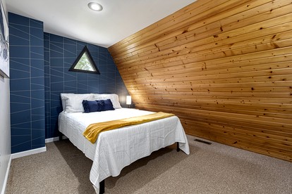 Breathtaking A-frame with Impressive Nature Views in Carbondale, Illinois - Makanda, Illinois - glamping.directory