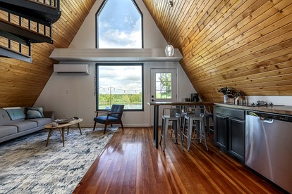 Breathtaking A-frame with Impressive Nature Views in Carbondale, Illinois - Makanda, Illinois - glamping.directory
