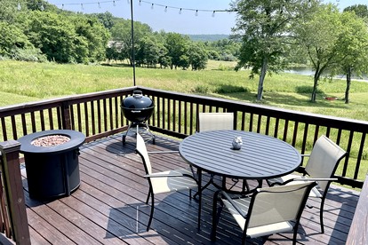 Breathtaking A-frame with Impressive Nature Views in Carbondale, Illinois - Makanda, Illinois - glamping.directory