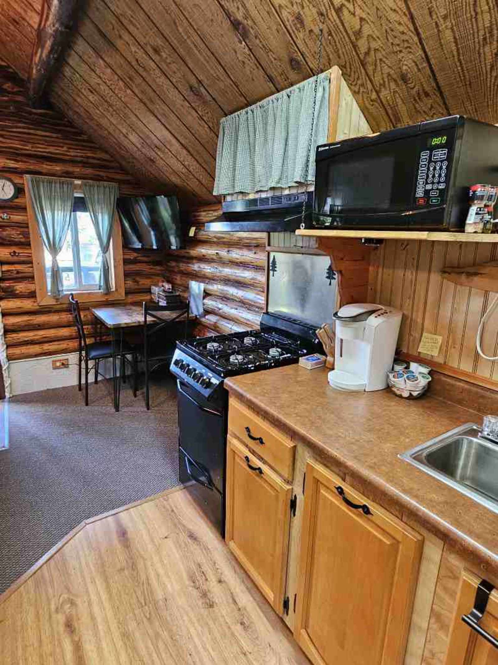 Alder Avenue Rentals - Ninilchik, Alaska - glamping.directory