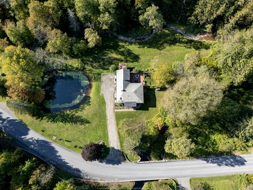 Charming Pet-Friendly Getaway with Deck & Nature Views in East Meredith, New York - East Meredith, New York - glamping.directory