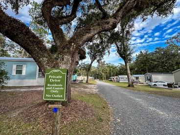 Outstanding Cottage in Dunnellon, Florida - Dunnellon, Florida - glamping.directory