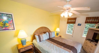 Beachfront Cottage Rental with Snorkeling near Anahola, Hawaii - Anahola , Hawaii - glamping.directory