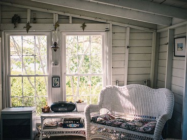 Off-The-Grid Cottage Rental with Beautiful Views on Crow Island, Maine - Arrowsic, Maine - glamping.directory
