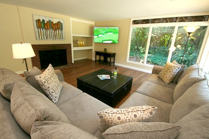 Peaceful Dog-Friendly Cabin Rental with River Access for Glamping in Northern California - Guerneville, California - glamping.directory