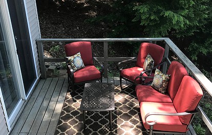 Secluded Cabin with Waterfront Views on Hadlock Pond in Fort Ann, New York - Fort Ann, New York - glamping.directory