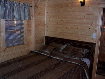 Mammoth Cave Cabin for a Weekend Getaway from Louisville - Mammoth Cave, Kentucky - glamping.directory