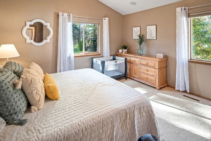 Luxurious, Riverfront Cabin with Panoramic Views of the Spokane River, in Post Falls, Idaho - Post Falls, Idaho - glamping.directory