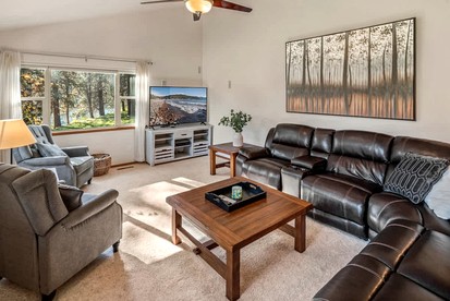 Luxurious, Riverfront Cabin with Panoramic Views of the Spokane River, in Post Falls, Idaho - Post Falls, Idaho - glamping.directory