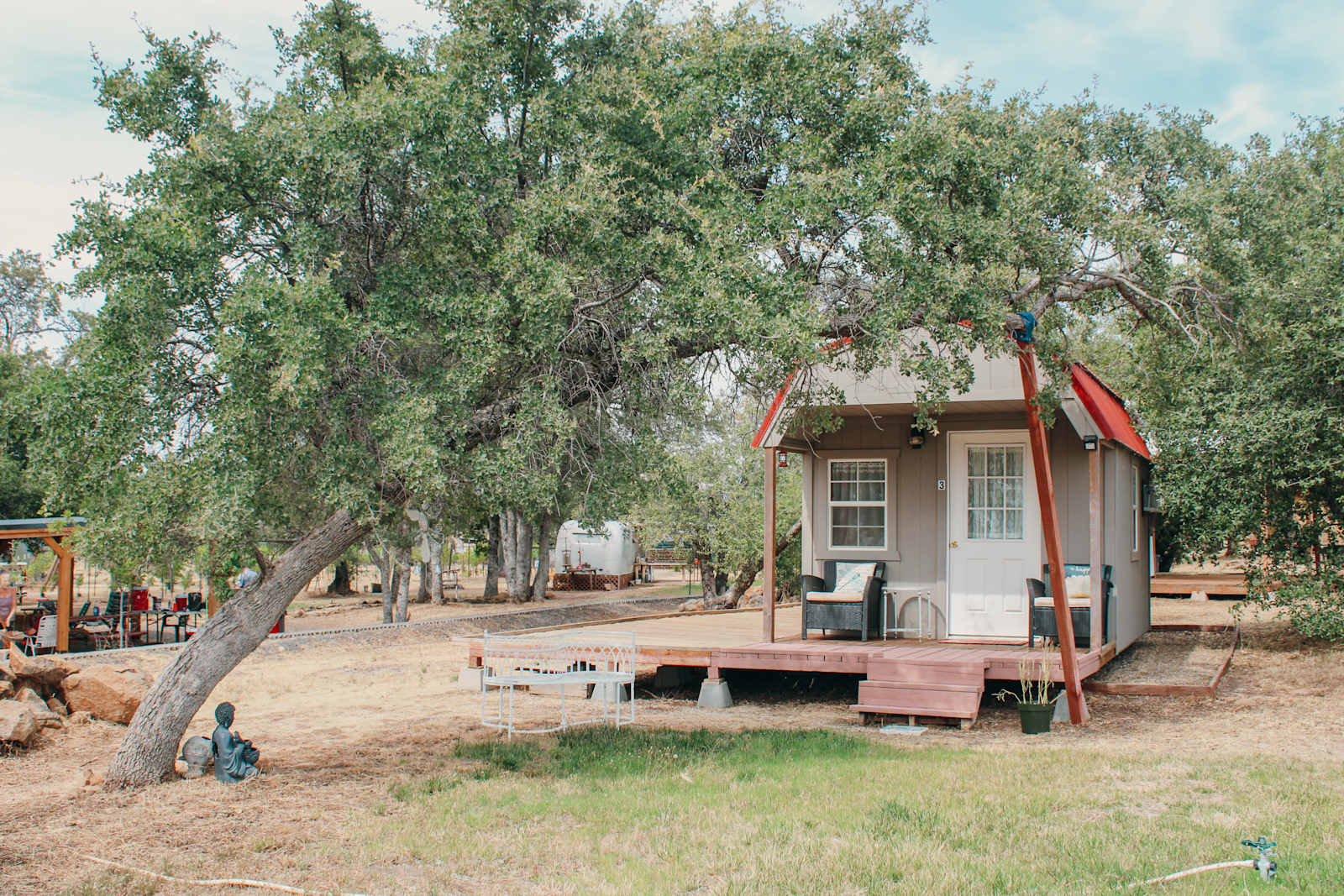 Gold Wall Ranch & Vineyard - Jamestown, California - glamping.directory