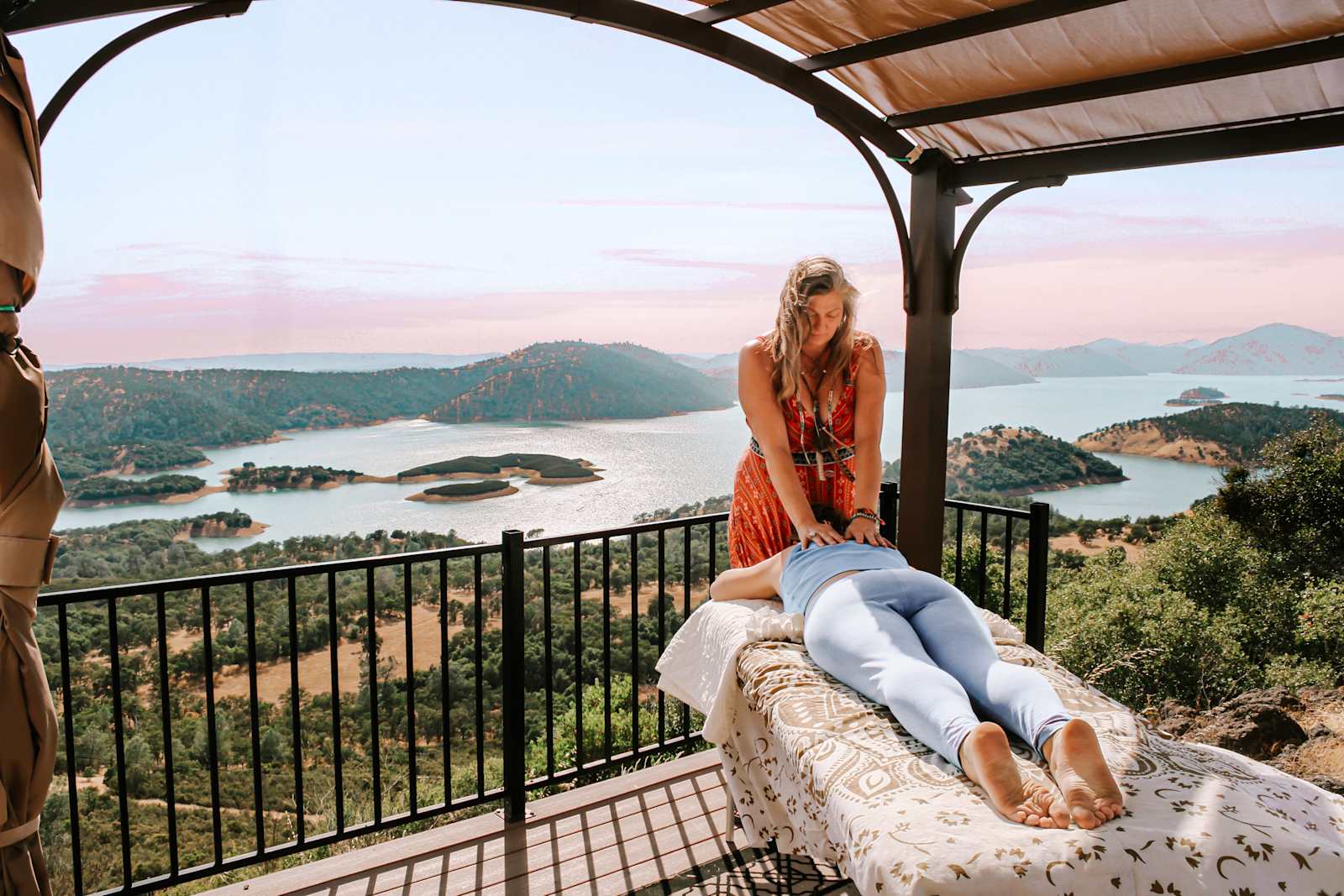 Gold Wall Ranch & Vineyard - Jamestown, California - glamping.directory