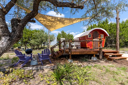 Magical Gypsy Wagon near Dripping Springs for Glamping in Texas - glamping.directory