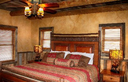 Cozy Log Cabin Rental on an 800-Acre Private Lodge in Belt, Montana - Belt, Montana - glamping.directory