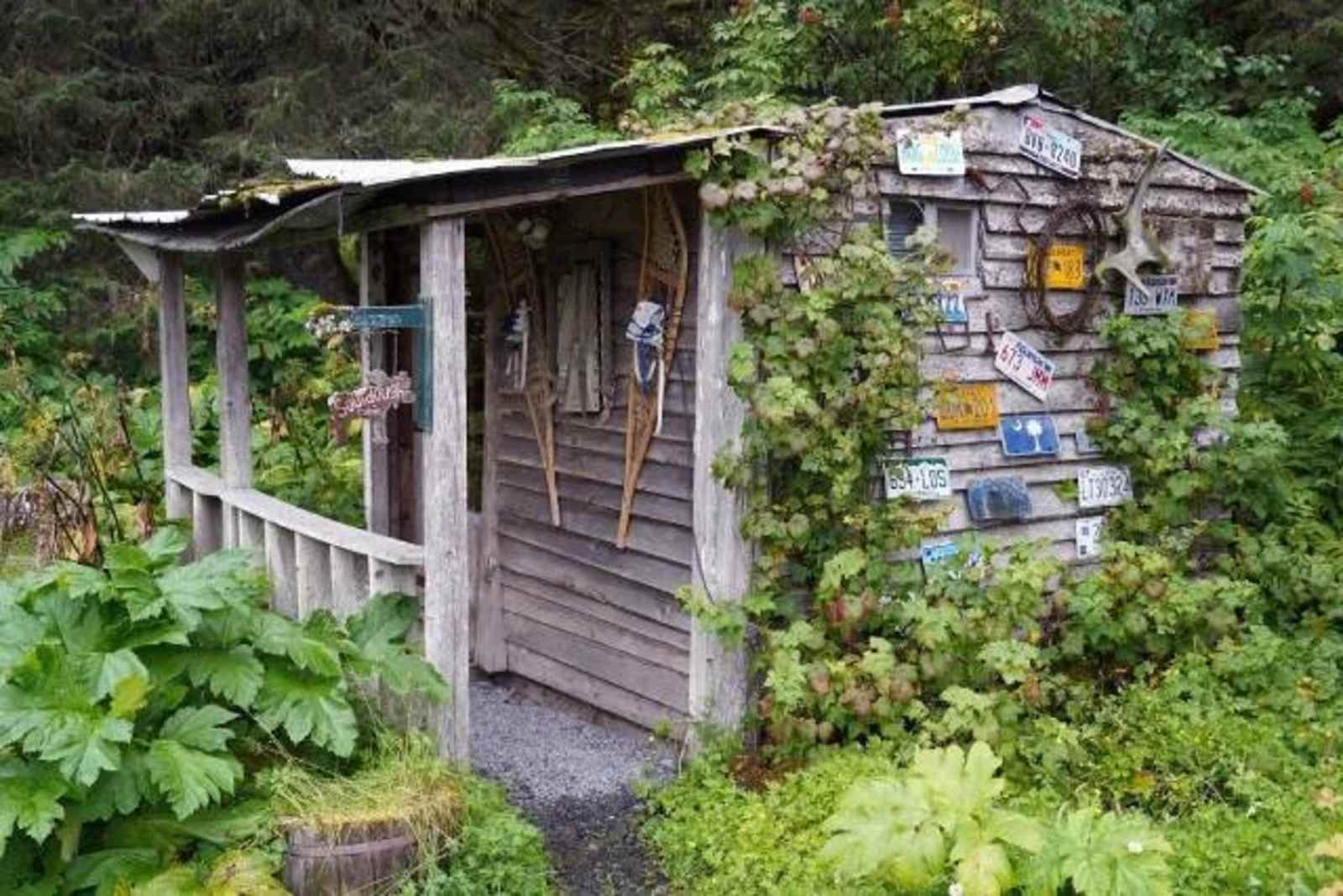 Nauti Otter Inn and Yurt Village - Seward, Alaska - glamping.directory