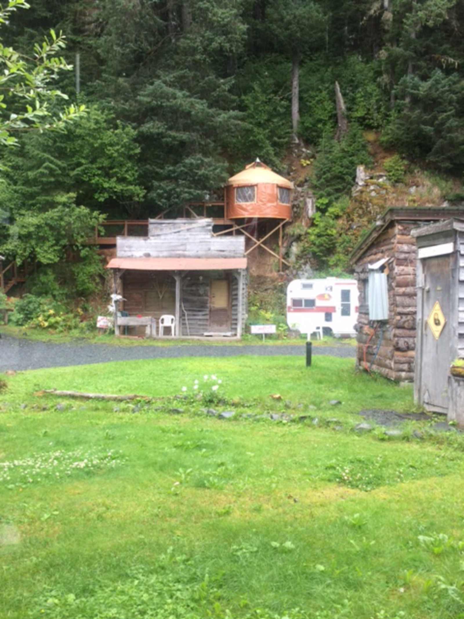 Nauti Otter Inn and Yurt Village - Seward, Alaska - glamping.directory