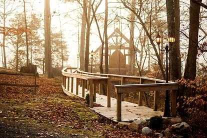 Charming Glamping Rental with Fireplace near Great Smoky Mountains National Park - Greeneville, Tennessee - glamping.directory