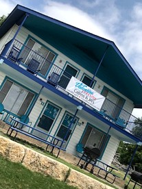 Delightful Lakefront Suite Rental with Fully Equipped Kitchen Access near Austin - Kingsland, Texas - glamping.directory