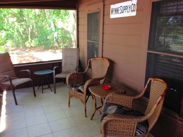 Lakefront Weekend Getaway with a Private Dock near the Ocala National Forest, Florida - Orange Springs, Florida - glamping.directory