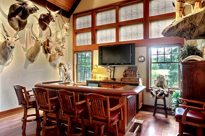 Lavish Vacation Rental with an Outdoor Kitchen in Harshaw, Wisconsin - Harshaw, Wisconsin - glamping.directory