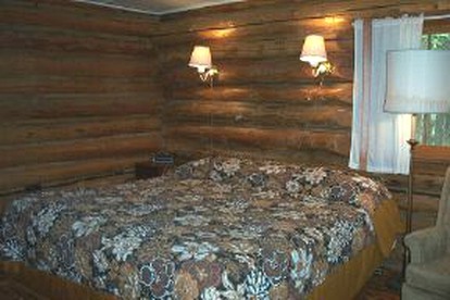 Comfortable Cabin Rentals with Lake Access near Boulder Junction in Wisconsin - Boulder Junction, Wisconsin - glamping.directory
