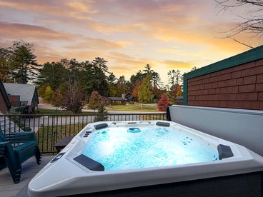 Gorgeous Riverfront Cabin with Games in North Conway, New Hampshire - North Conway, New Hampshire - glamping.directory
