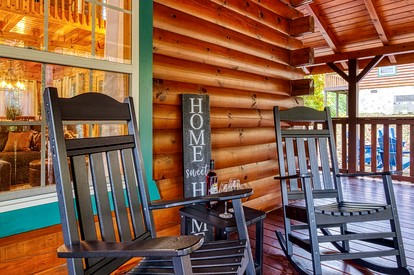 Luxurious 5-Bedroom Cabin with Hot Tub, Theater, Pool Table & Mountain Views near Great Smoky Mountains - Gatlinburg, Tennessee - glamping.directory