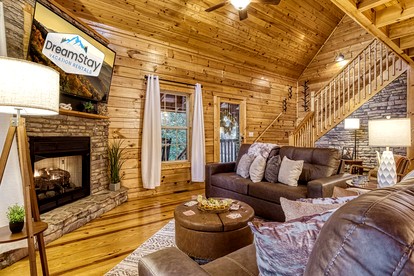 Luxurious 5-Bedroom Cabin with Hot Tub, Theater, Pool Table & Mountain Views near Great Smoky Mountains - Gatlinburg, Tennessee - glamping.directory