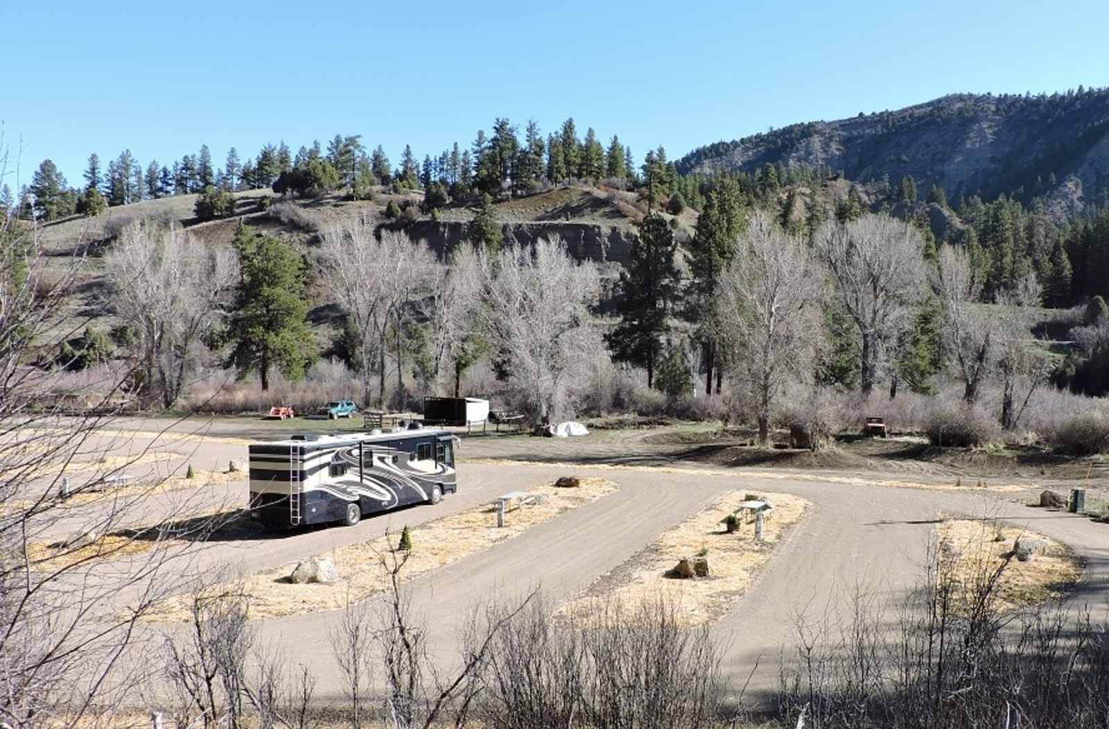Last Resort on the River - Pagosa Springs, Colorado - glamping.directory