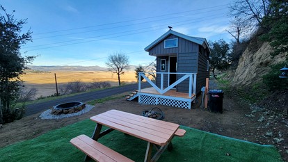 Tiny House Retreat: Pet-Friendly Haven with Fantastic Lake Views in Henshaw, CA - San Diego Country Estates, California - glamping.directory