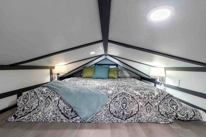 Tiny House Retreat: Pet-Friendly Haven with Fantastic Lake Views in Henshaw, CA - San Diego Country Estates, California - glamping.directory