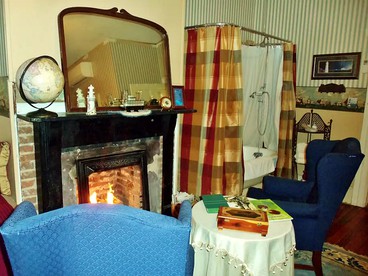 Nautical Suite Getaway with a Fireplace near the Cumberland River in Tennessee - Indian Mound, Tennessee - glamping.directory