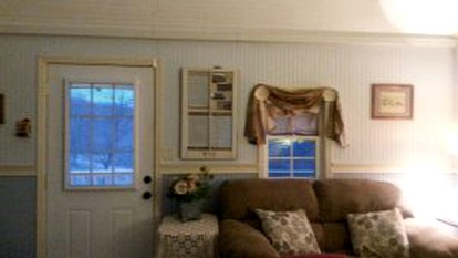 Nautical Suite Getaway with a Fireplace near the Cumberland River in Tennessee - Indian Mound, Tennessee - glamping.directory