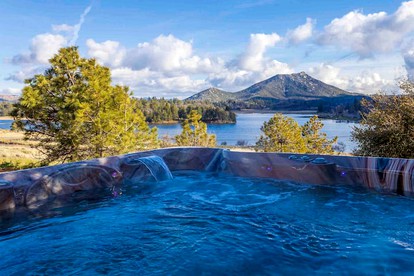 Deluxe Suite with a Spa Tub for a Romantic Getaway in California - Julian, California - glamping.directory