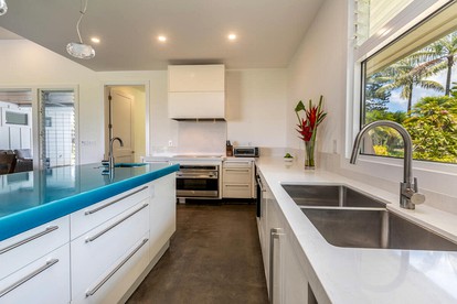 Beautiful Hawaii Vacation Rental in Princeville - Perfect for a Glamping Adventure with the Family - Princeville, Hawaii - glamping.directory