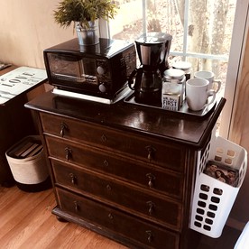 Intimate Tiny Home Rental in the Woods for a Romantic Getaway in New York State - Big Indian, New York - glamping.directory