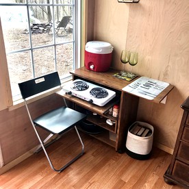 Intimate Tiny Home Rental in the Woods for a Romantic Getaway in New York State - Big Indian, New York - glamping.directory