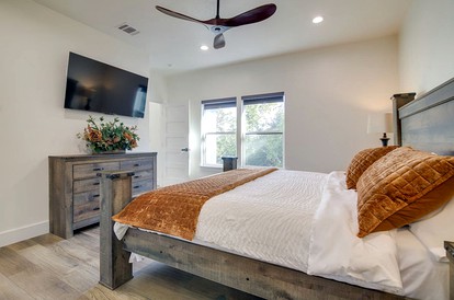 Luminous Vacation Rental with Fire Pit in Kingsland, Texas - Kingsland, Texas - glamping.directory