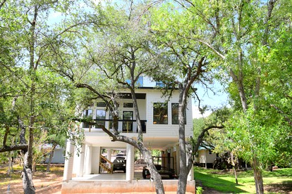 Luminous Vacation Rental with Fire Pit in Kingsland, Texas - Kingsland, Texas - glamping.directory