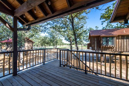 Quaint Treehouse for Glamping in Waco, Texas - Elm Mott, Texas - glamping.directory