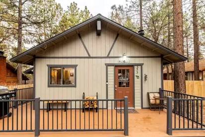 Your Mountain Oasis: Cabin with Hot Tub in Sugarloaf, California - glamping.directory