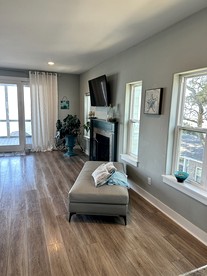 Luxury Bayfront Escape with Hot Tub & Fireplaces in Bacliff, Texas - Bacliff, Texas - glamping.directory