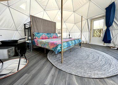 Cozy Domes Overlooking the Watauga River for a Romantic North Carolina Getaway - Banner Elk, North Carolina - glamping.directory